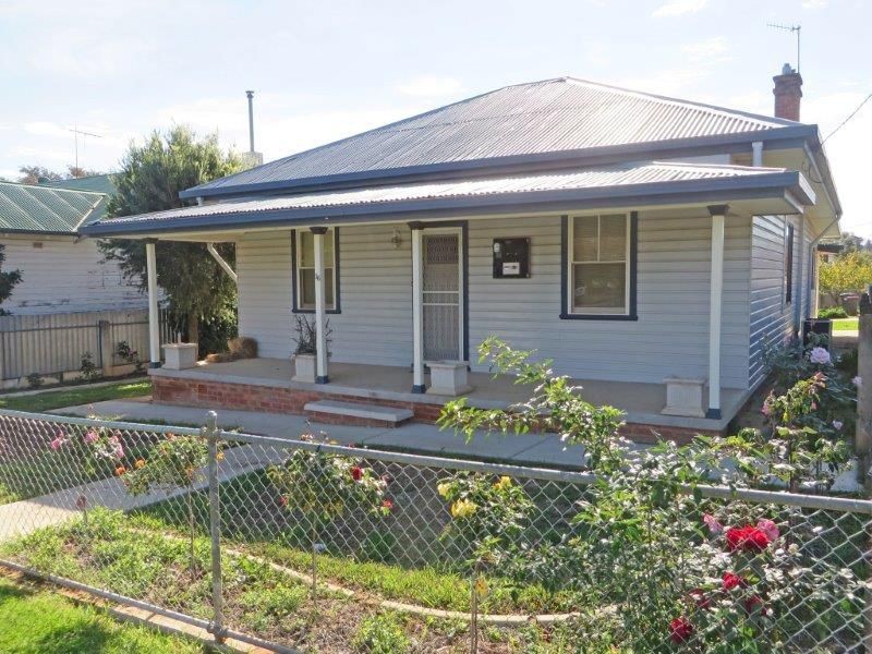 36 Pitt St, Junee NSW 2663