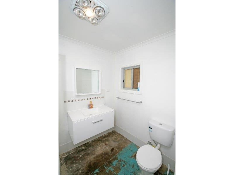 61 Regent St, Junee NSW 2663