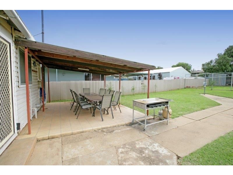 61 Regent St, Junee NSW 2663