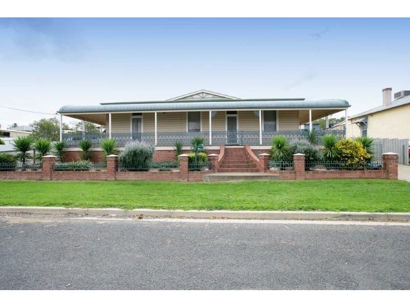 31 Marquis Street, Junee NSW 2663