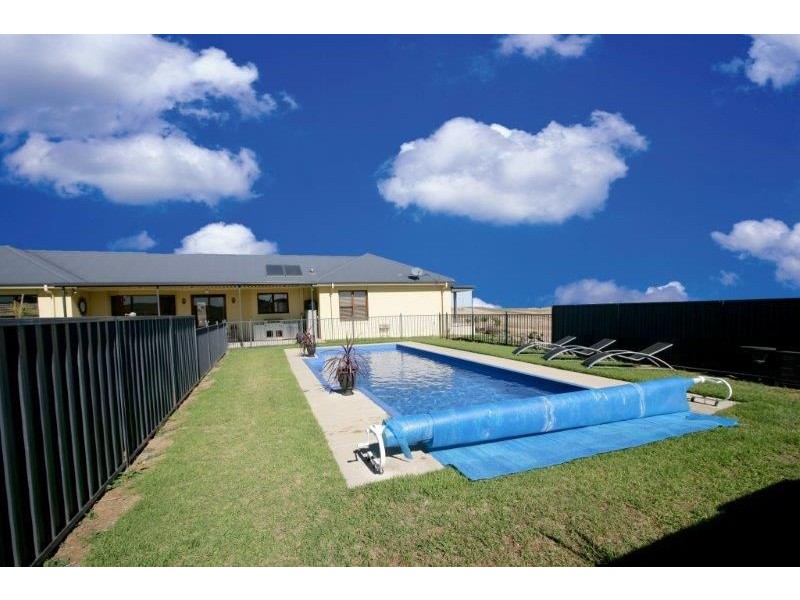 21 Kinvara Drive, Junee NSW 2663