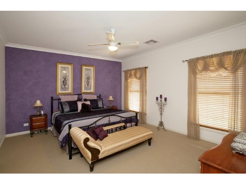 21 Kinvara Drive, Junee NSW 2663