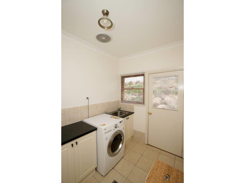 21 Kinvara Drive, Junee NSW 2663