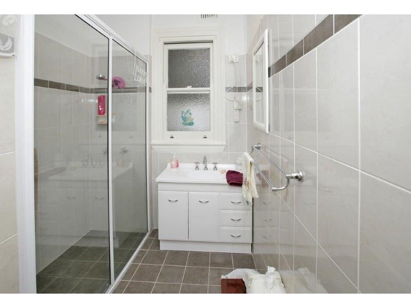 219 Gurwood St, Wagga Wagga NSW 2650