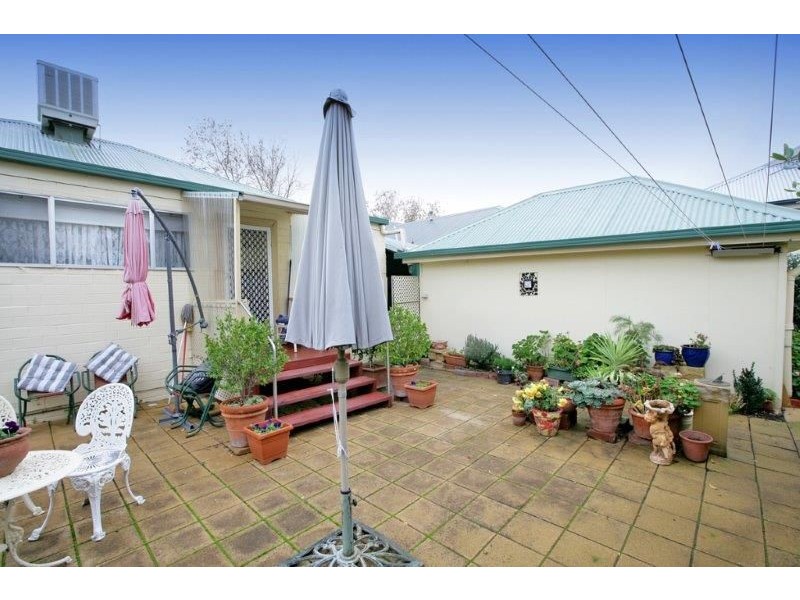 219 Gurwood St, Wagga Wagga NSW 2650