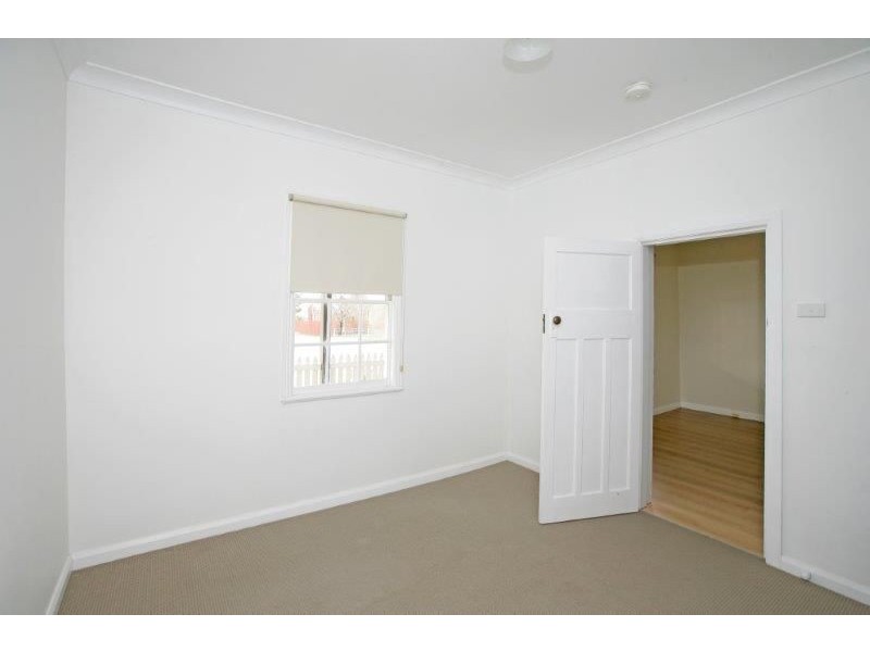 16 Denison Street, Junee NSW 2663