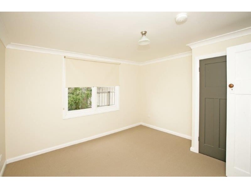 16 Denison Street, Junee NSW 2663