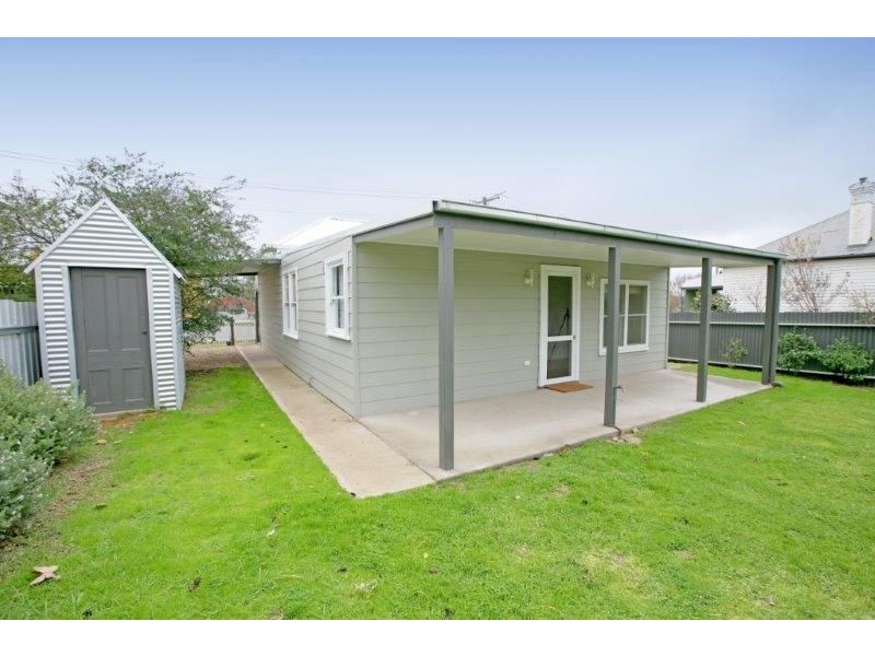 16 Denison Street, Junee NSW 2663