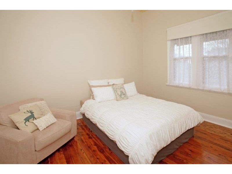 13 Crown St, Junee NSW 2663