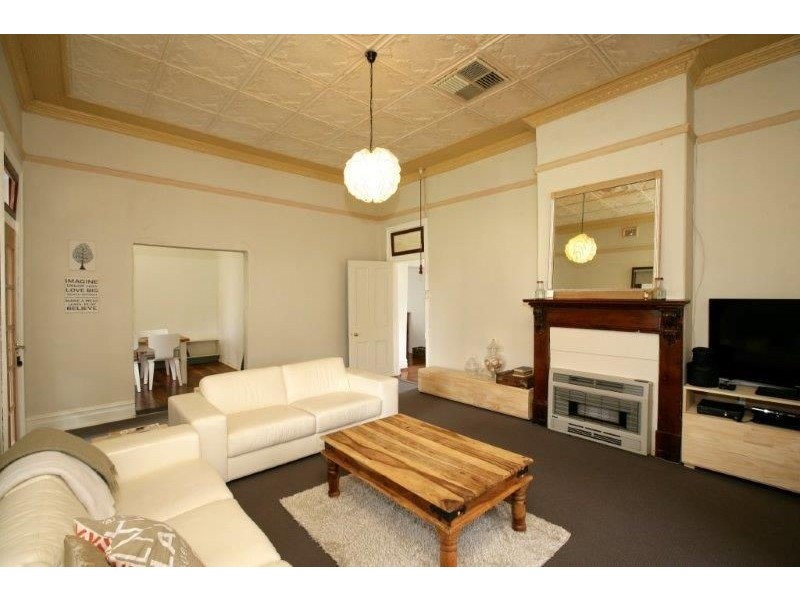 13 Crown St, Junee NSW 2663