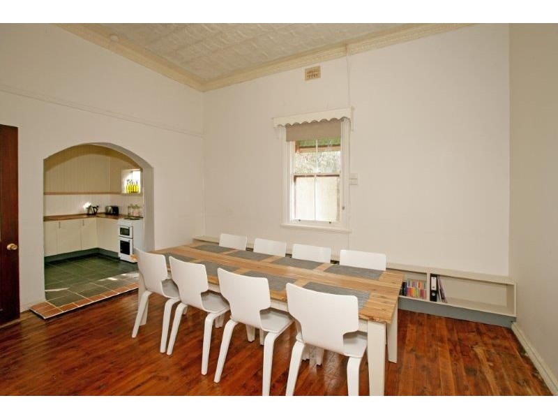 13 Crown St, Junee NSW 2663