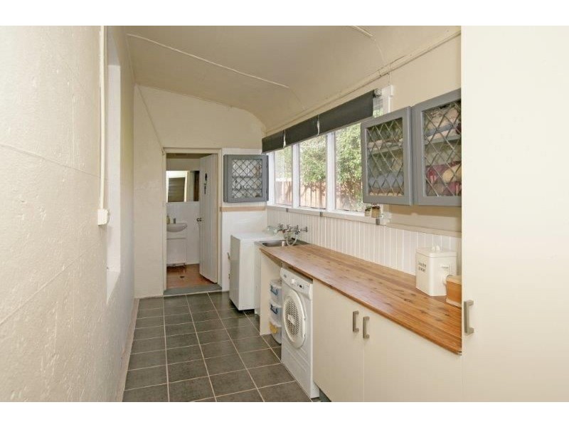 13 Crown St, Junee NSW 2663