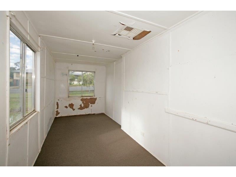 15 Commins St, Junee NSW 2663