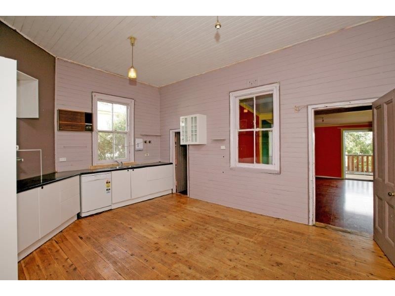 15 Commins St, Junee NSW 2663