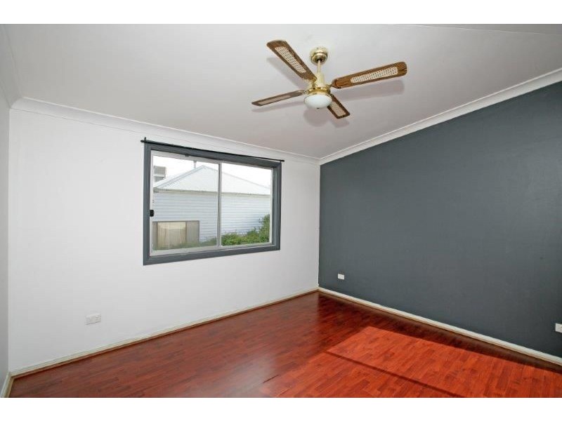 15 Commins St, Junee NSW 2663