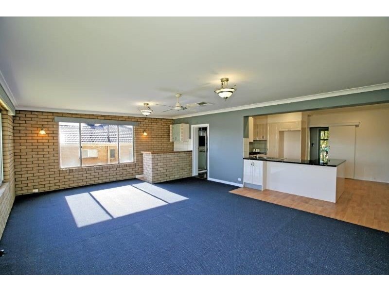 11 Commins St, Junee NSW 2663