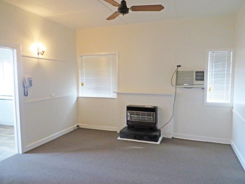10 Fitzroy St, Junee NSW 2663
