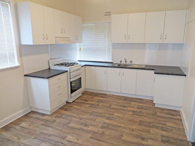 10 Fitzroy St, Junee NSW 2663