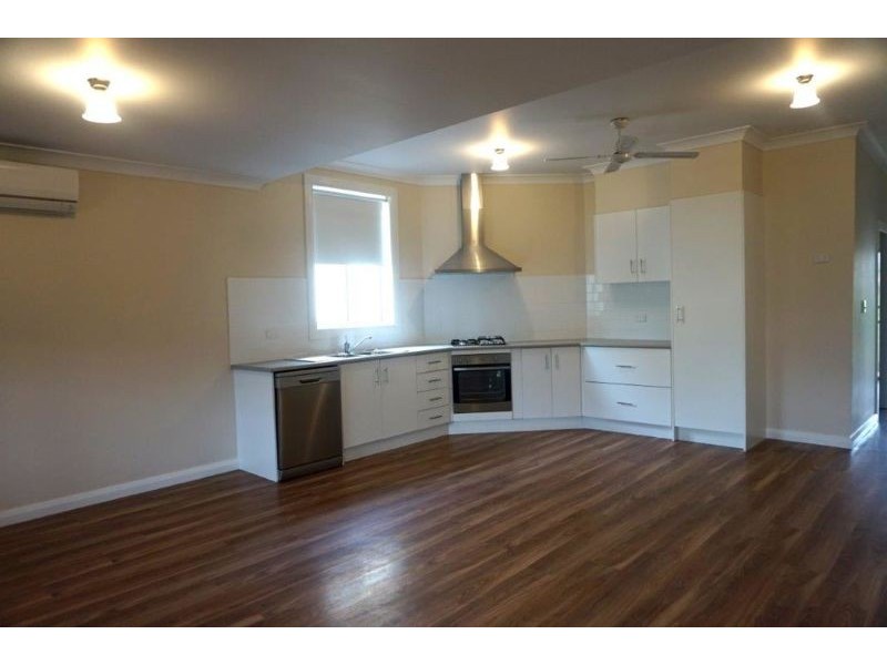 52 Hill Street, Junee NSW 2663