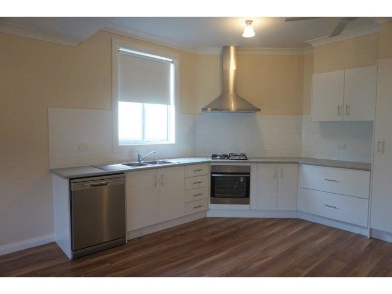 52 Hill Street, Junee NSW 2663