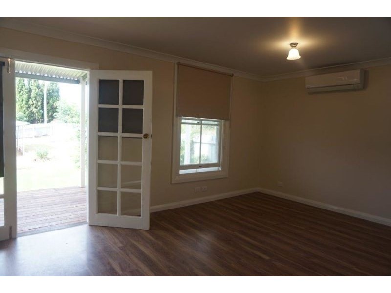 52 Hill Street, Junee NSW 2663