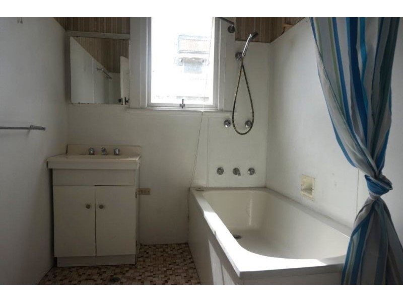 52 Hill Street, Junee NSW 2663