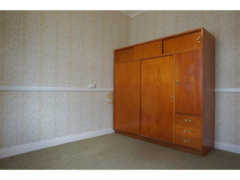 52 Hill Street, Junee NSW 2663