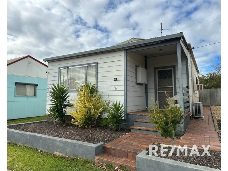 10 Ducker St, Junee NSW 2663