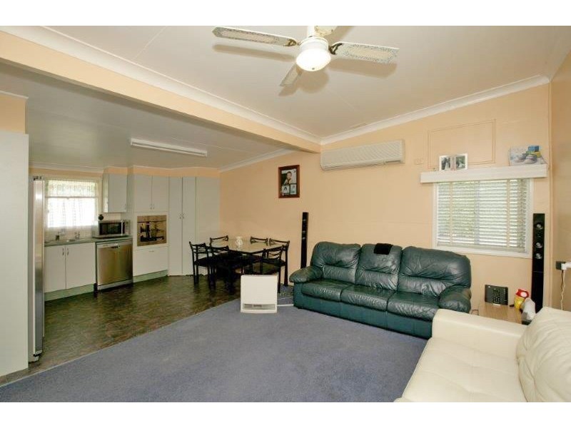 30 Hammond St, Junee NSW 2663