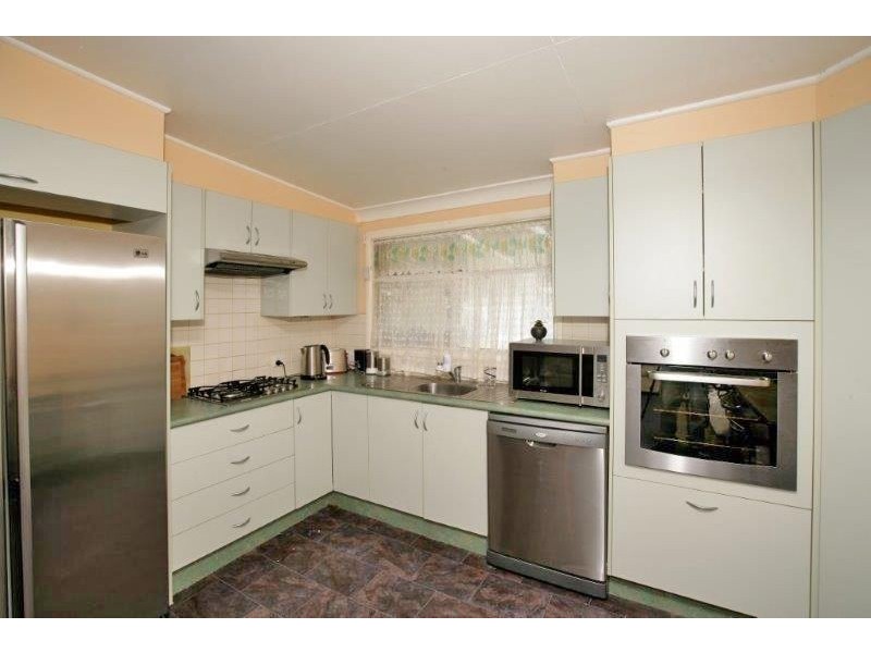 30 Hammond St, Junee NSW 2663