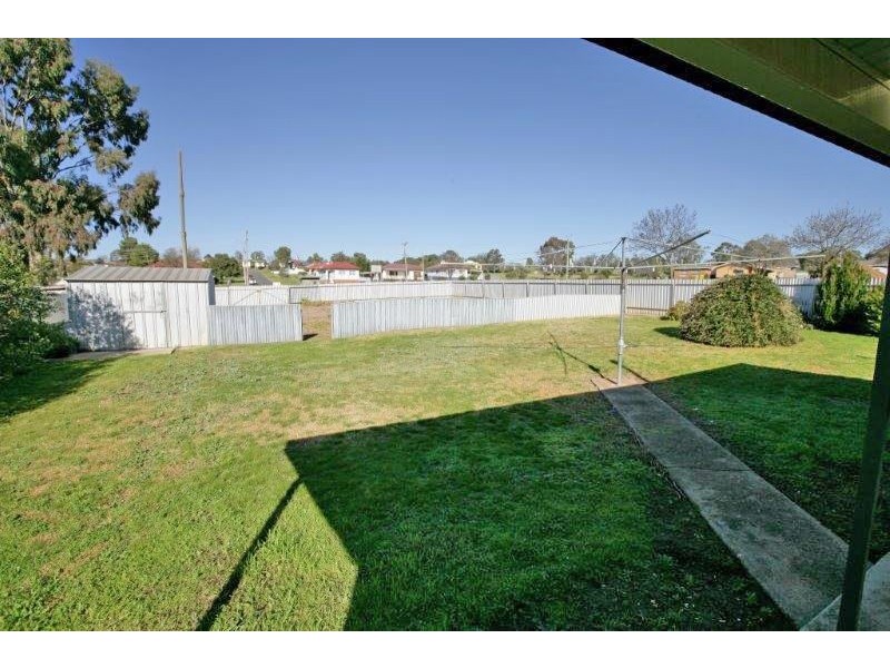 30 Hammond St, Junee NSW 2663