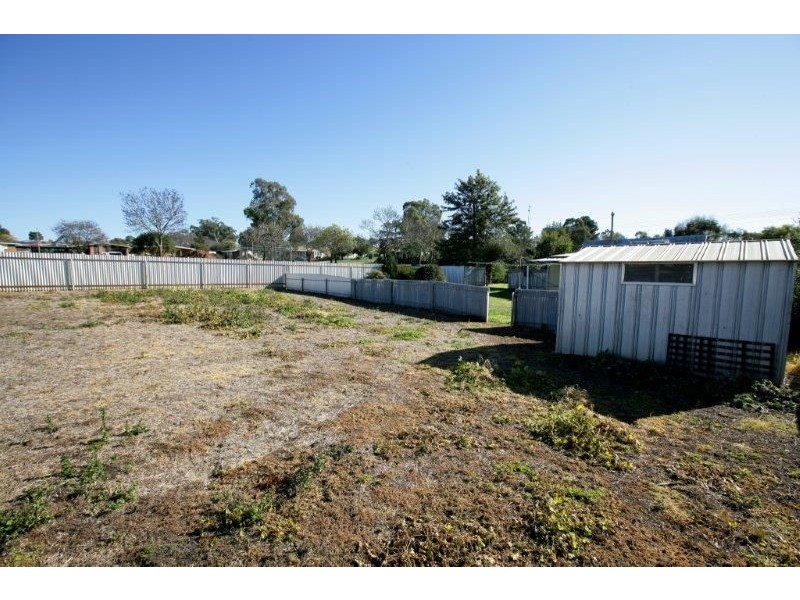 30 Hammond St, Junee NSW 2663