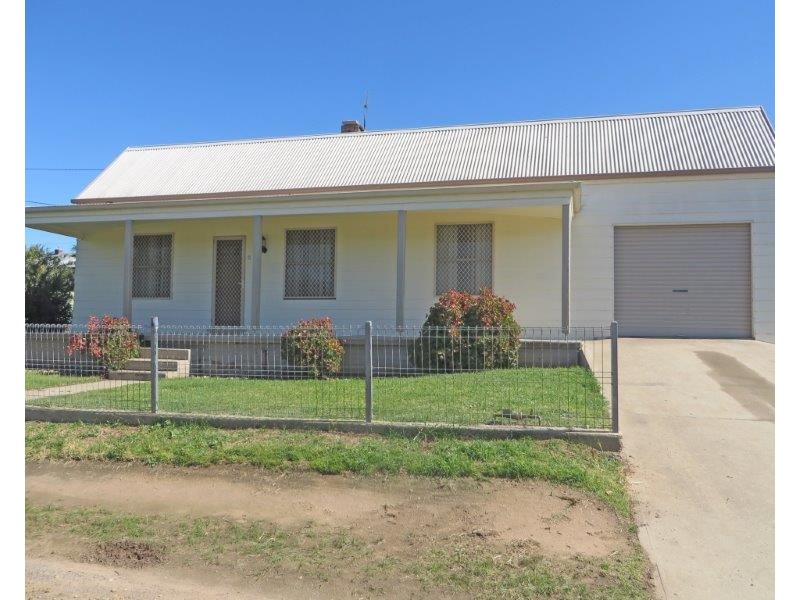 9 Thomas St, Junee NSW 2663