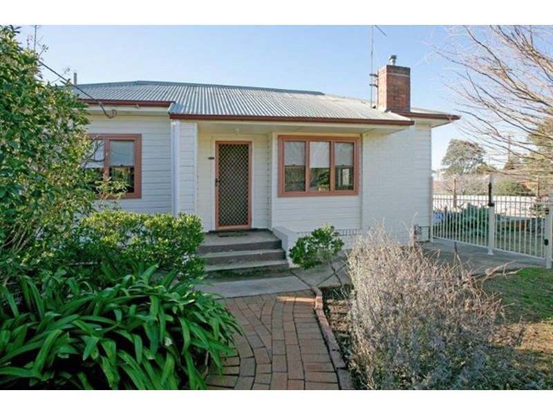 1 Pretoria Ave, Junee NSW 2663