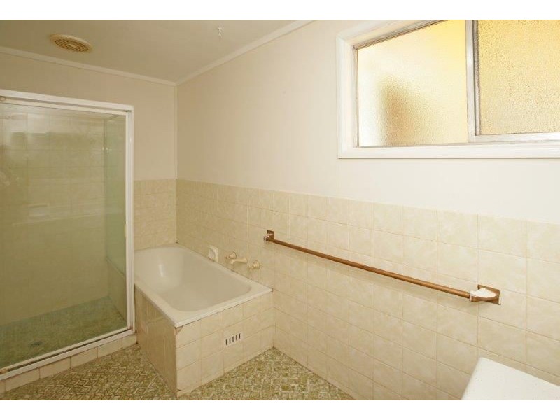 1 Pretoria Ave, Junee NSW 2663