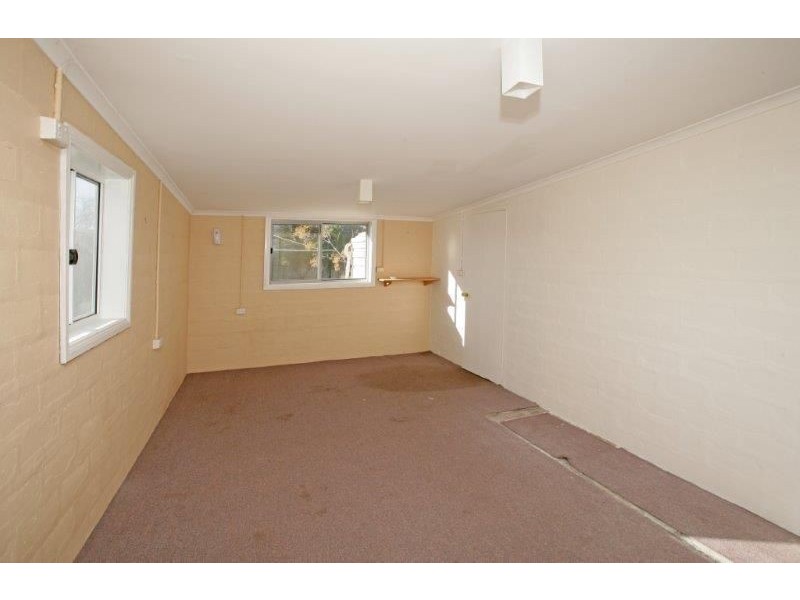 1 Pretoria Ave, Junee NSW 2663