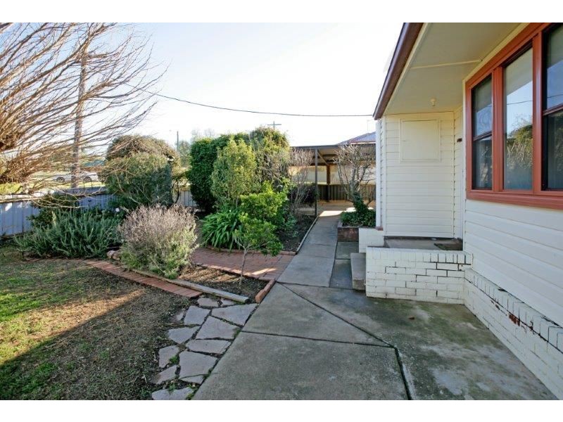 1 Pretoria Ave, Junee NSW 2663