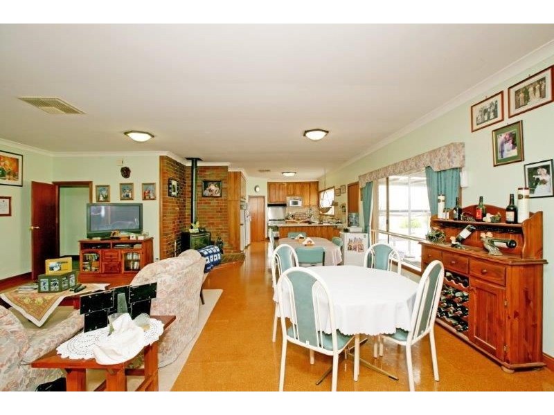 20 Hammond Street, Junee NSW 2663