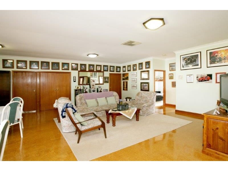 20 Hammond Street, Junee NSW 2663