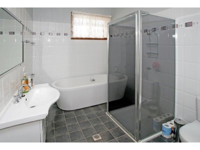 20 Hammond Street, Junee NSW 2663