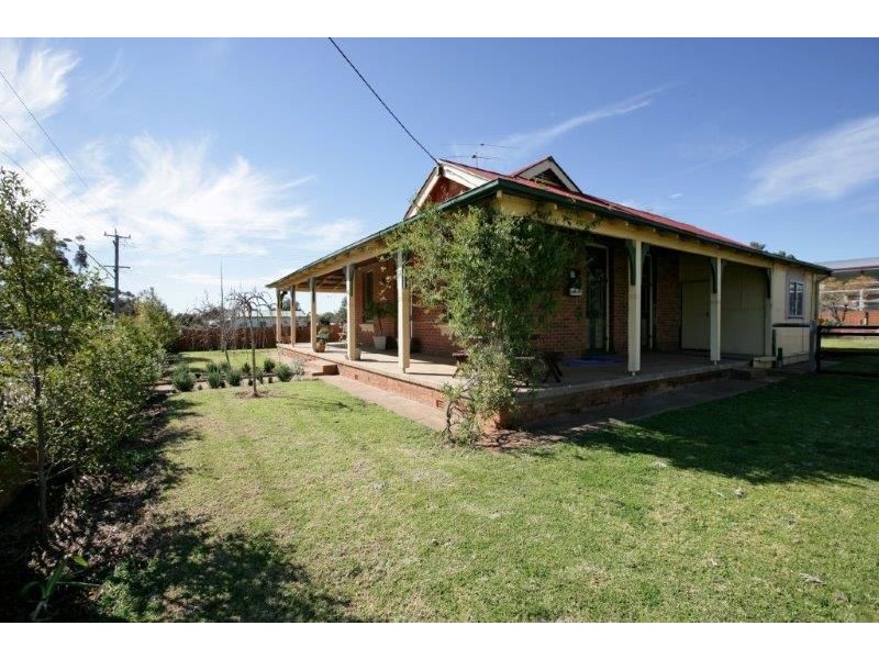 53 – 55 Wade Street, Coolamon NSW 2701