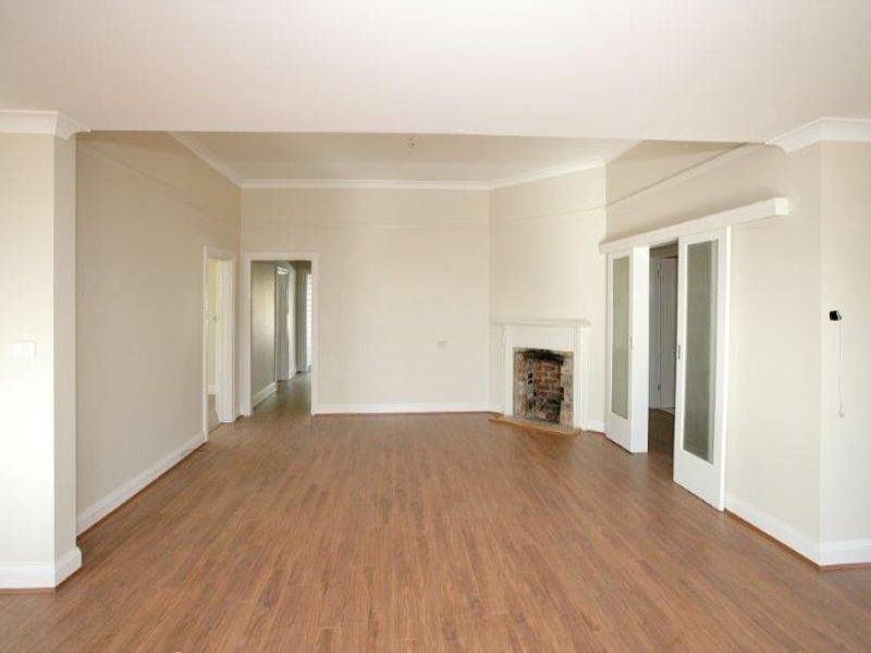 3 Commins  St, Junee NSW 2663