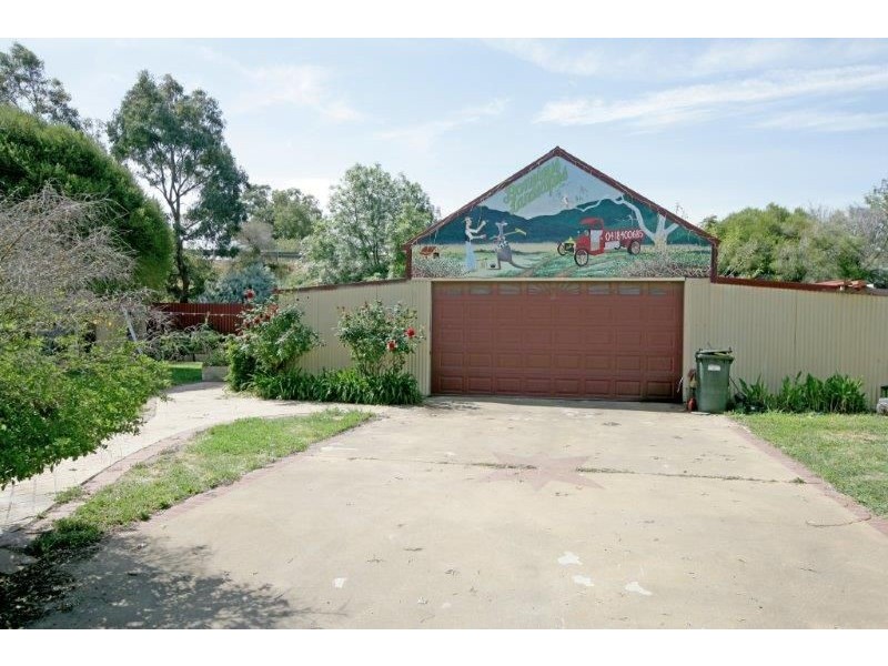 1 Edgar St, Junee NSW 2663