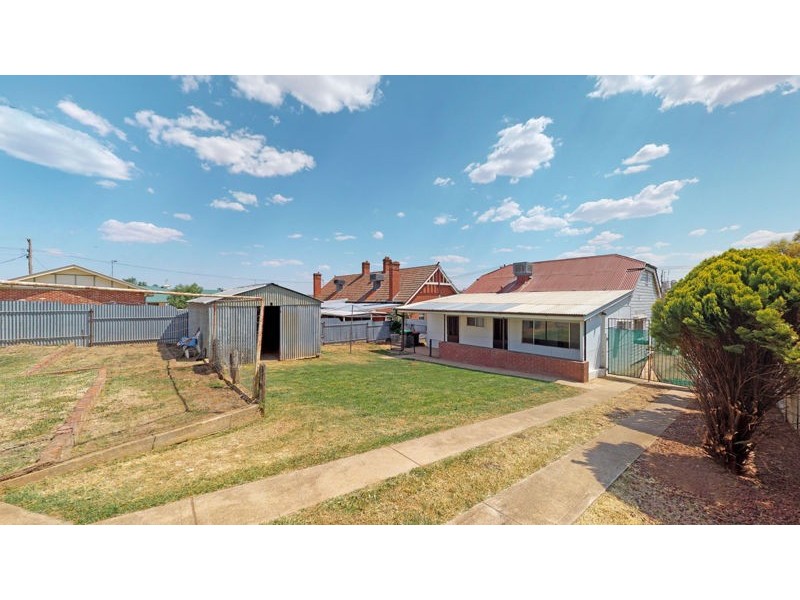 12 Goulburn Street, Junee NSW 2663