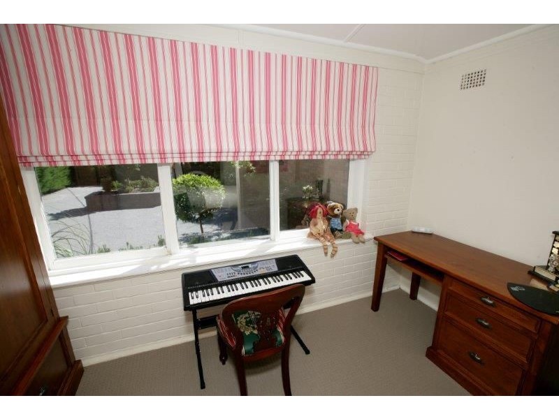 76 Broadway, Junee NSW 2663