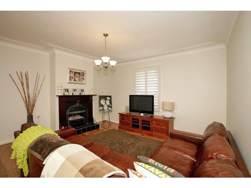 76 Broadway, Junee NSW 2663