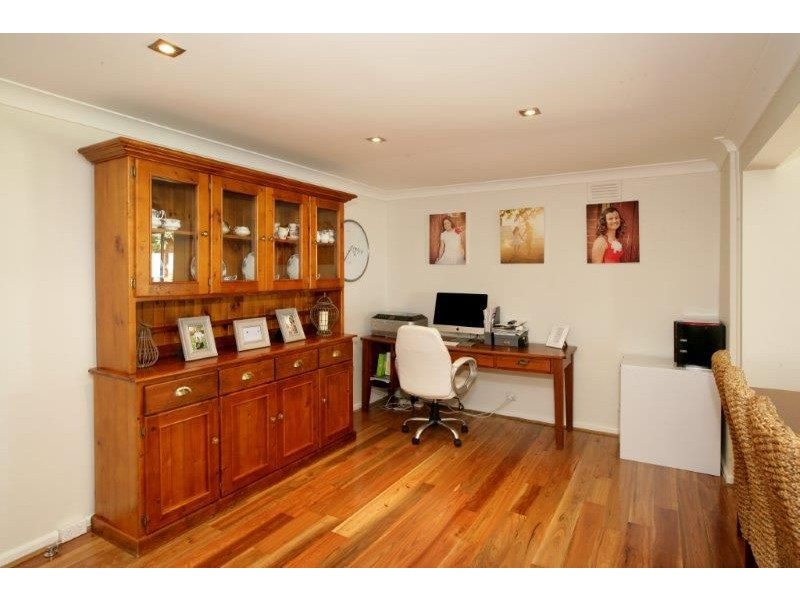 76 Broadway, Junee NSW 2663