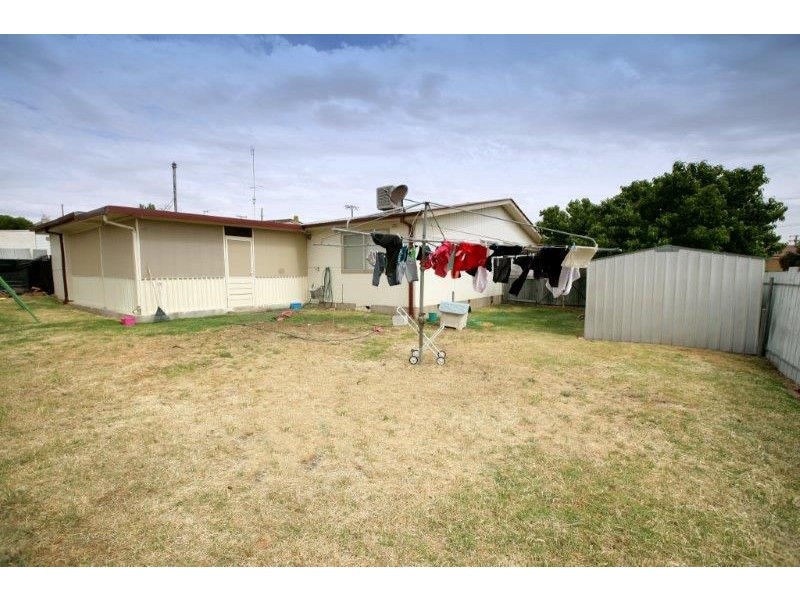 14 George Street, Junee NSW 2663