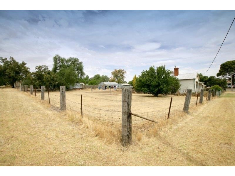 3 Earl Street, Junee NSW 2663