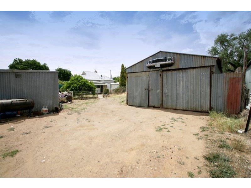 3 Earl Street, Junee NSW 2663